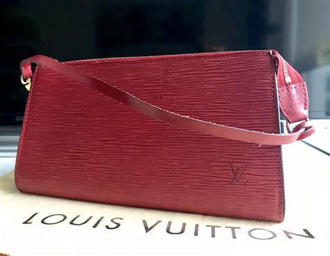 epi pochette lv|louis vuitton epi pochette.